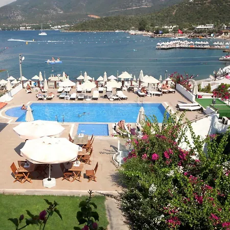Sina (adults Only) Otel 4*